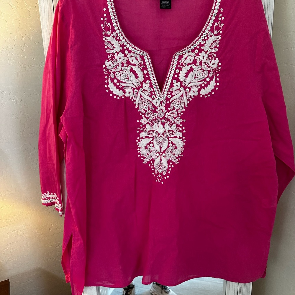 Karen Kane Fuchsia Tunic with White Embroidery